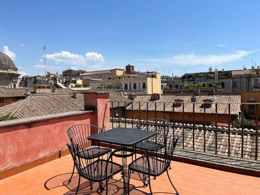 Ladolcevita - The Heart Of At Your Fingertips Apartment Rom